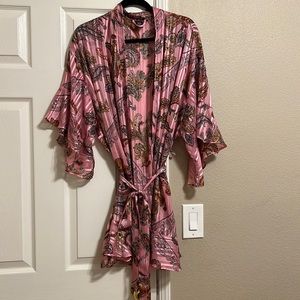 Victoria’s Secret Robe Size M/L